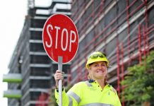 建築熱潮帶挈職位 交通控制員年薪13萬