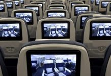 航空公司逐步淘汰椅背屏幕