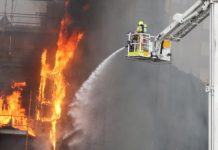 環形碼頭建築地盤大火 黃向墨上月公佈收購