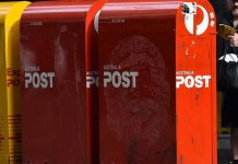 政府考慮徵收高達7澳元網上購物稅