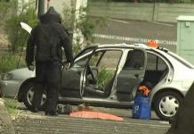 車藏土炸彈停商場外 布市兩男女遭警逮捕