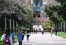 無懼留學警告中國留學生持續急升