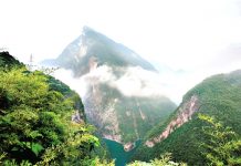 陶渊明笔下的”桃花源”?探秘武陵峡风光