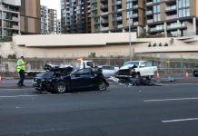 西北雪梨6車相撞7人 一人危殆 碎片散滿一地