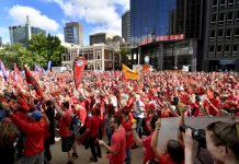 數千南澳公校教師罷課