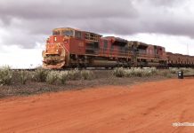 澳洲貨運火車失控 沒人駕駛狂奔90公里