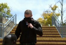 澳洲男子殘殺袋鼠放火焚雞獲刑兩年